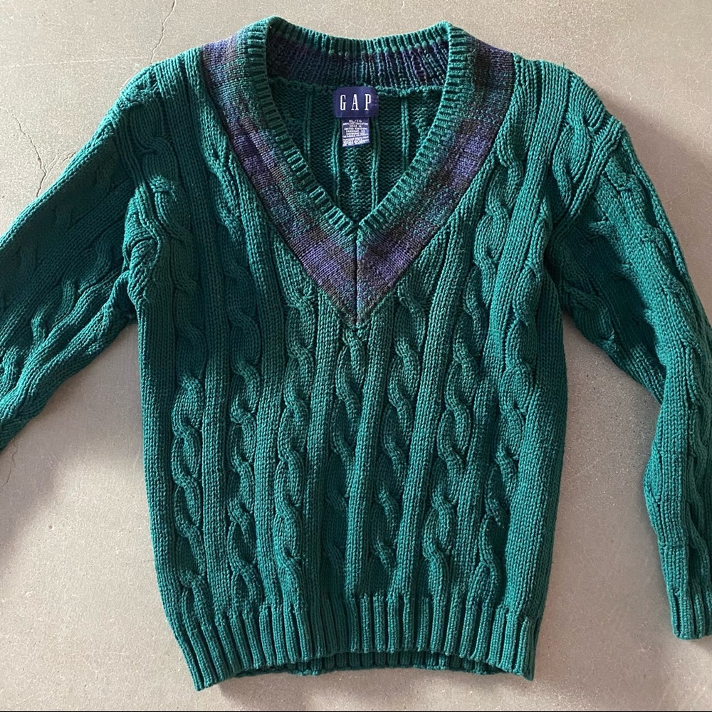 gap sweater